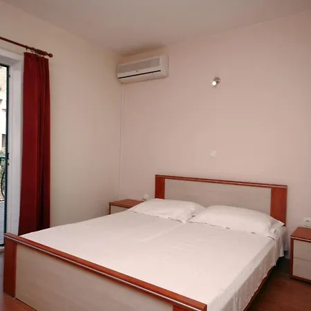 By The Sea Duce, Omis - 4852 Apartment *